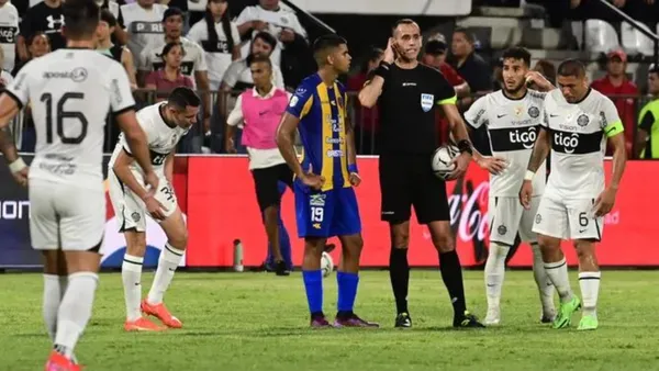Cuando Olimpia podía vencer a su rival, el futbolista desperdició la chance