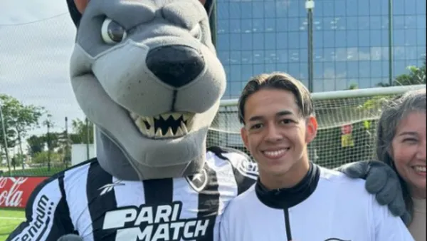 El atacante de Botafogo aprovecha sus horas libres para conocer parte de Brasil.