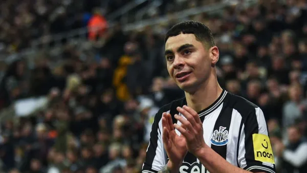 El atacante del Newcastle sufre lo que le pasa a su club