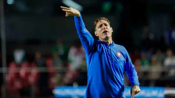 El ex adiestrador azulgrana continuará trabajando en Argentina.