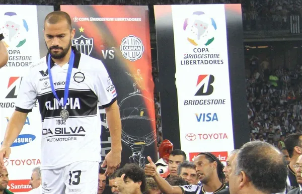 El ex jugador de Olimpia se refirió a la situación de los futbolistas que les gusta la noche.