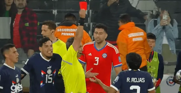 El lateral derecho fue expulsado contra Chile en el partido por las eliminatorias.