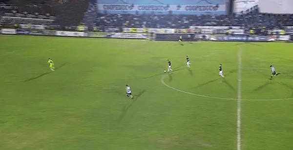 En la victoria de Olimpia, Fernández tuvo una increíble chance para aumentar pero desperdició.