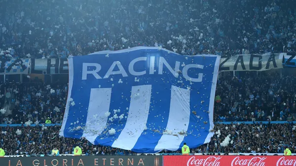 Muchos hinchas azulgranas no están del todo de acuerdo a que Víctor Bernay continúe.