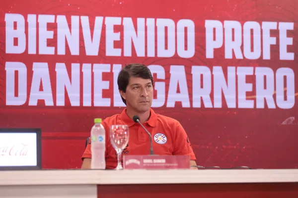 Se hizo la presentación oficial de Daniel Garnero donde confirmó una estrategia futbolística.