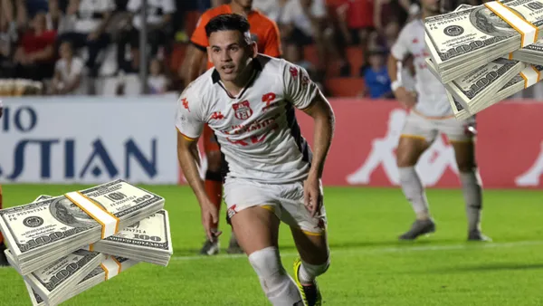 Teodoro Arce celebrando su gol
