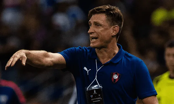 Tras su breve paso por Sarmiento de Junín, el director técnico está cerca de retornar.