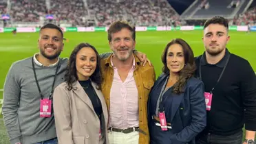Domínguez acudió a ver el partido junto a su familia
