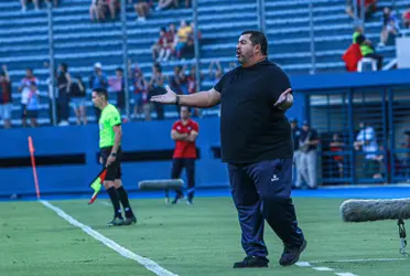 El entrenador paraguayo está en España capacitándose para la temporada 2024.