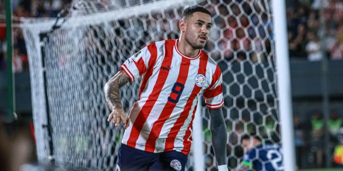 Antonio Sarabia, autor del gol en el triunfo ante Bolivia, celebró la victoria en un almuerzo con su familia.