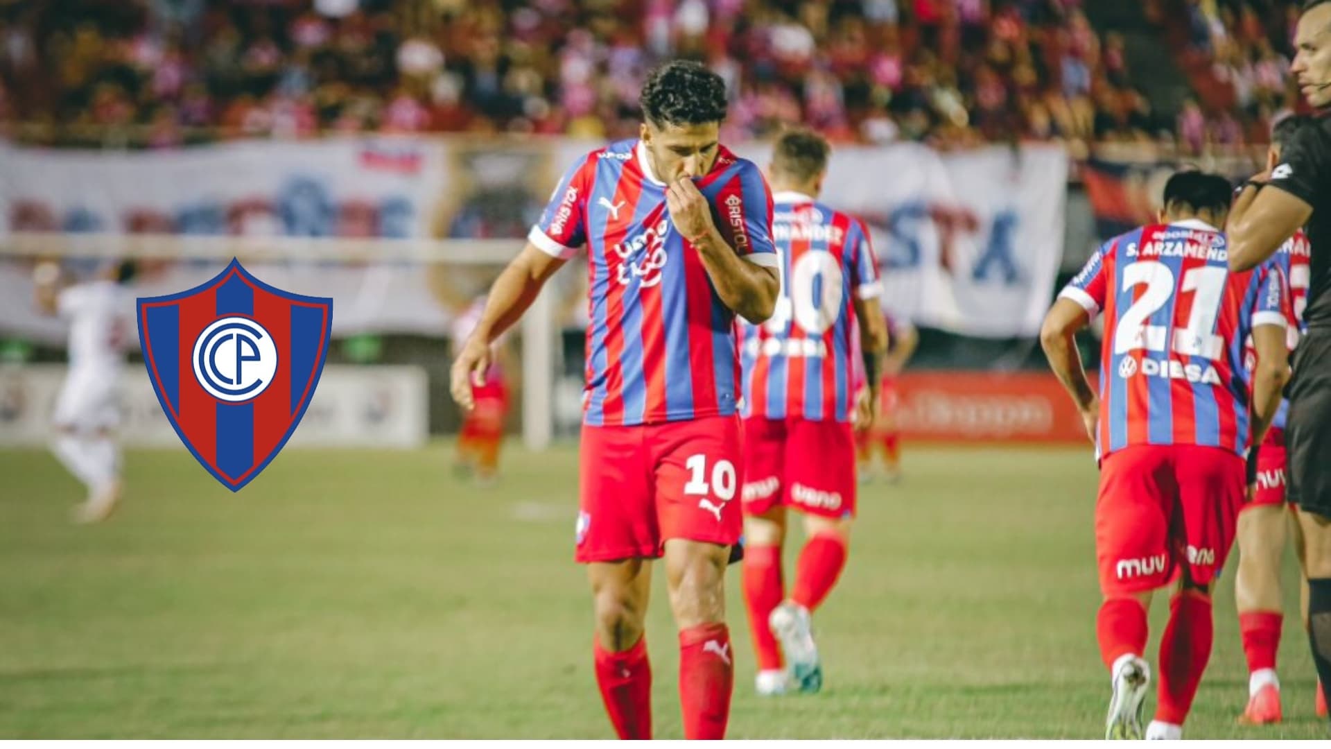 Cecilio Domínguez con la camiseta de Cerro Porteño