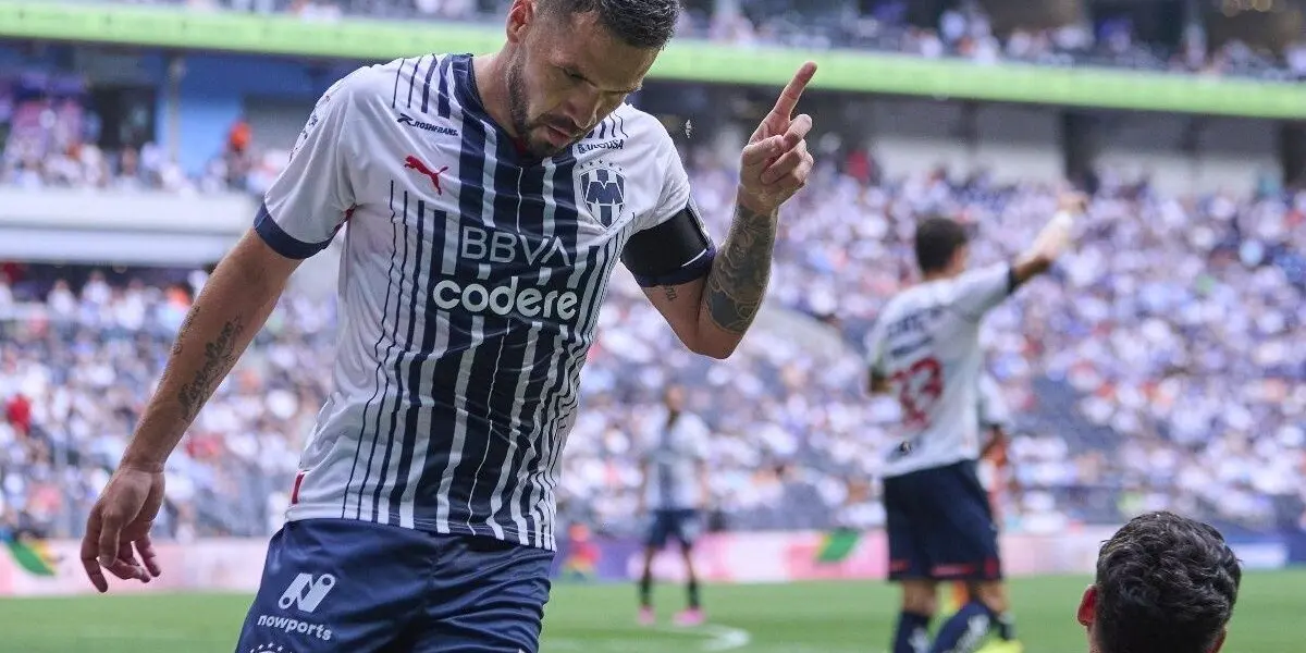 Celso Ortiz dejó de ser futbolista de Monterrey pero seguirá jugando en México.