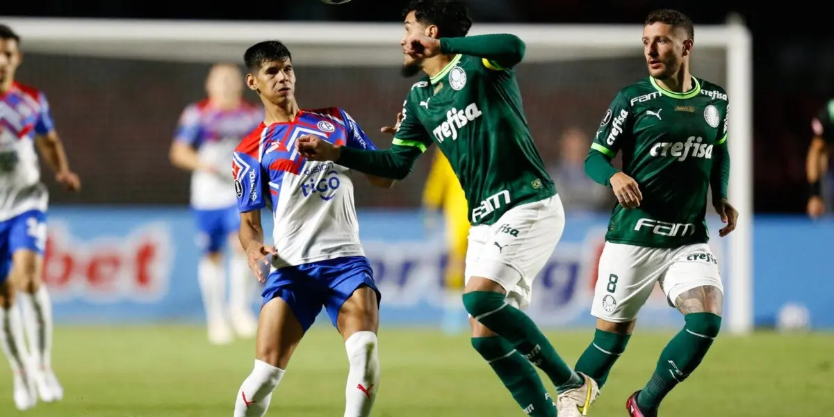 Con el partido 1-0 a favor de Palmeiras ante Cerro Porteño en La Nueva Olla, el equipo azulgrana llegó a la igualdad tras una jugada rápida de tiro libre que el árbitro anuló por no autorizar el juego.