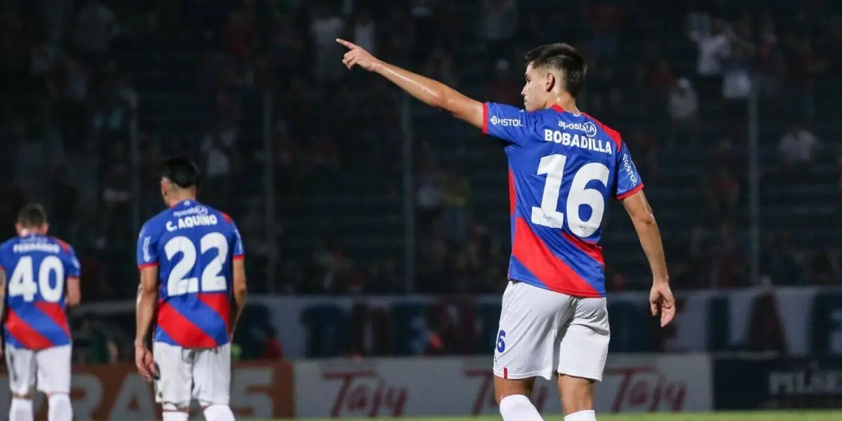 Damián Bobadilla, de buen presente, es uno de los futbolistas más vistos en Sudamérica.