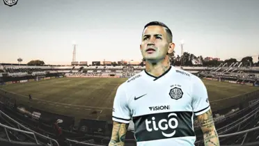 Derlis González con la camiseta de Olimpia