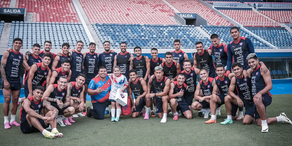 Después de lo vivido el fin de semana, el plantel estuvo con la fanática