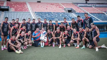 Después de lo vivido el fin de semana, el plantel estuvo con la fanática