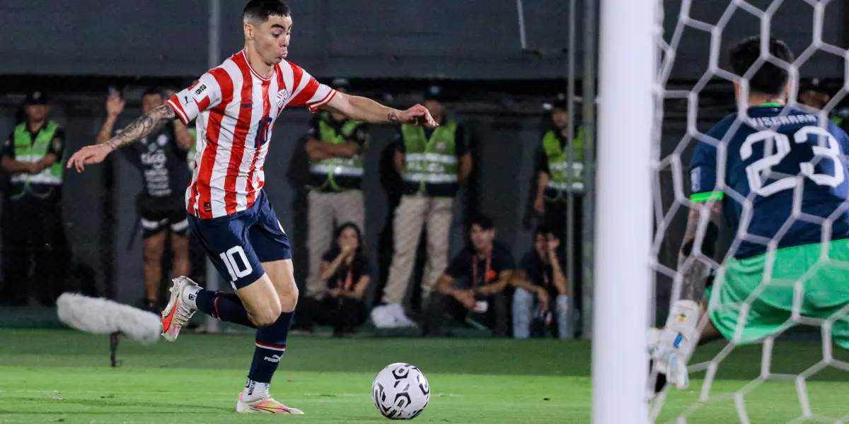 Después de muchos partidos, Paraguay llegó al gol pero fue anulado por posición adelantada.