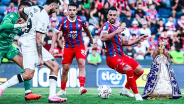 El acto del plantel de jugadores azulgranas recorren las redes