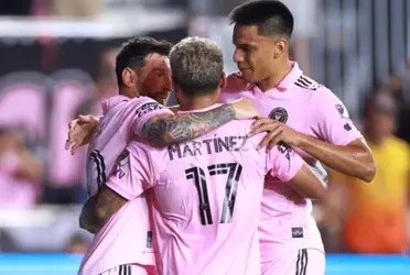 El argentino estaba en el vestuario cuando el paraguayo llegó a la sede del club.