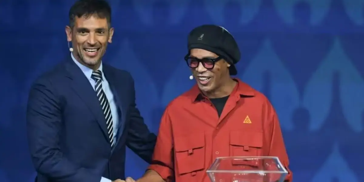 El atacante albirrojo fue parte de la ceremonia de sorteo de la Copa América.