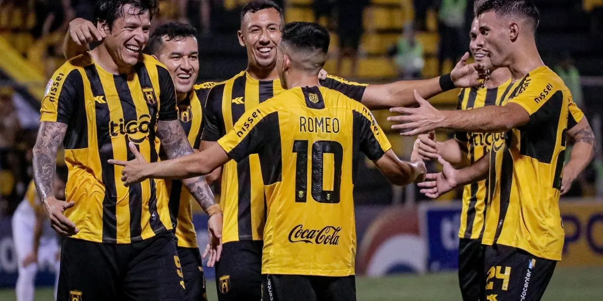 El atacante aurinegro sueña con una transferencia después de un par de pasos trazados.