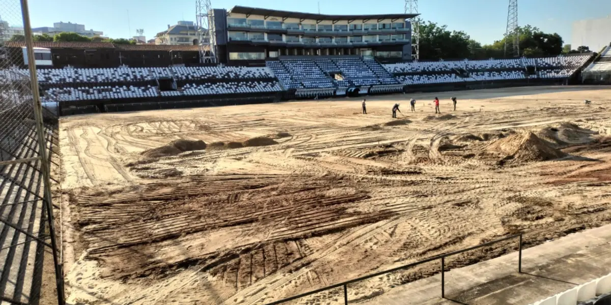 El campo de juego de Olimpia está siendo renovado en su totalidad