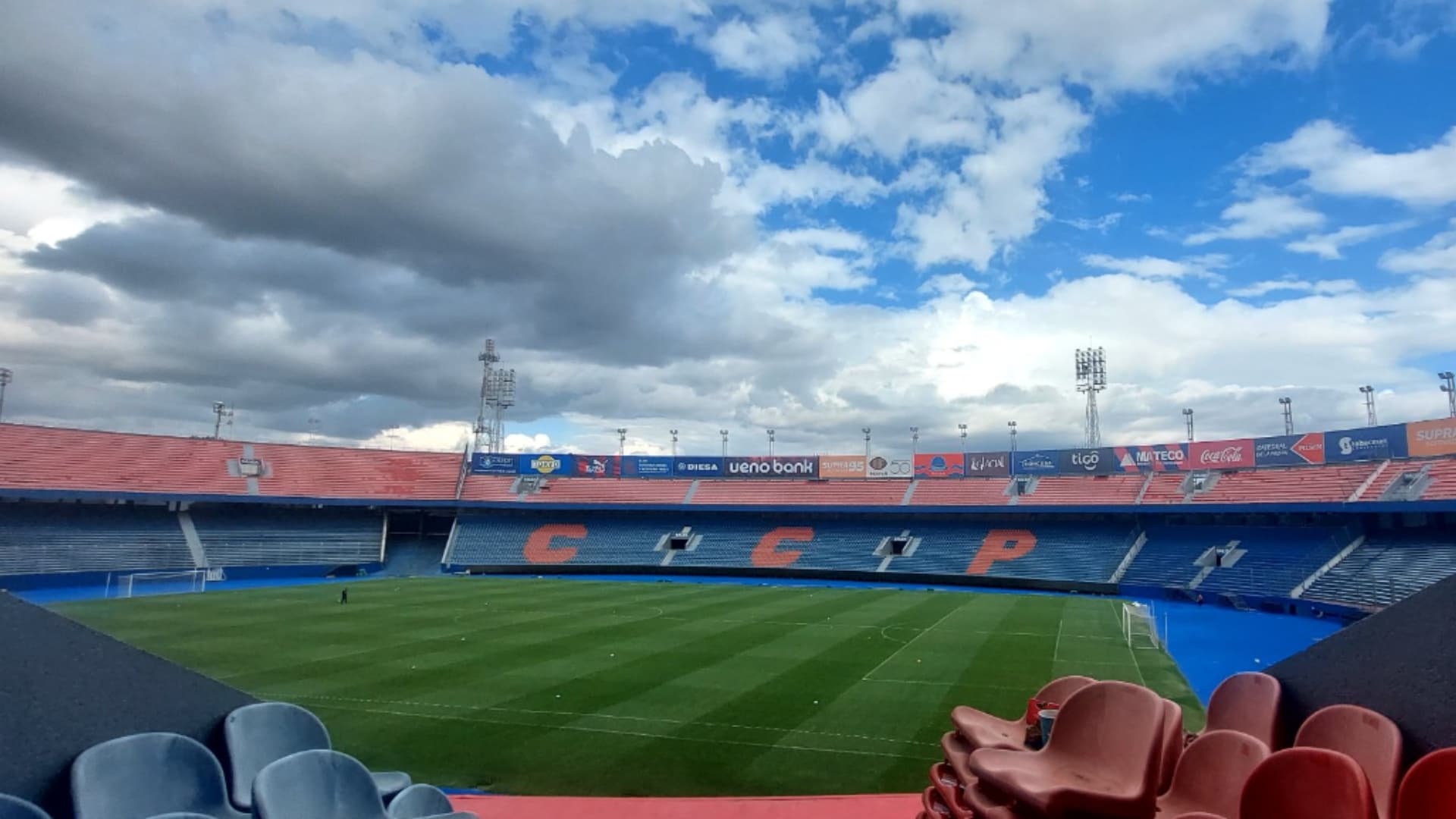 El club de Barrio Obrero tiene como novedad un nuevo sistema lumínico