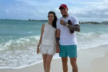 El defensor de la Albirroja y Palmeiras disfrutas sus días libres con su familia.