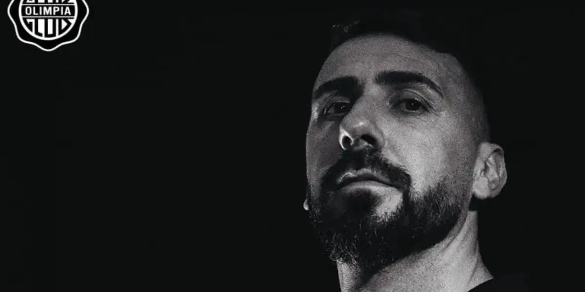 El delantero argentino ya estampó su firma con el decano