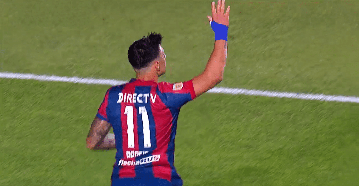 El delantero paraguayo fue el héroe en el equipo de San Lorenzo ante Boca Juniors.
