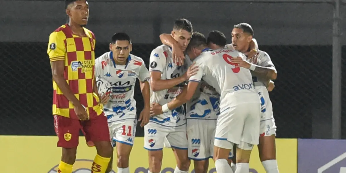 El delantero que no funcionó en el decano, hoy es estrella en el tricolor