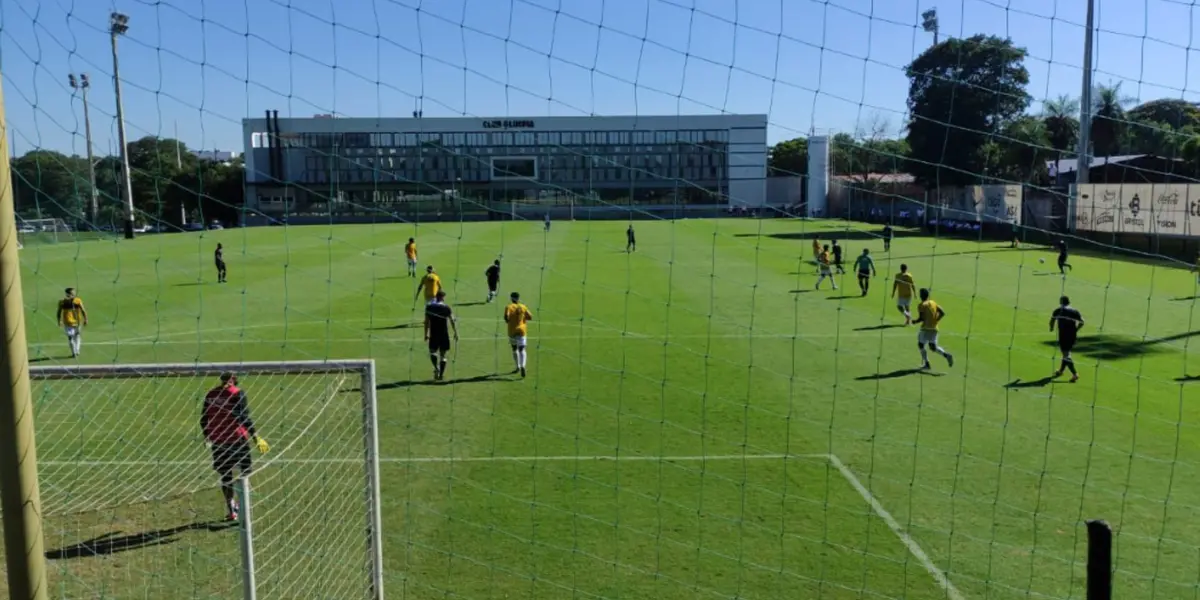 El delantero que se fue del franjeado por no hacer goles, cumplió la ley del ex