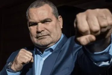 El ex arquero paraguayo quiere demostrar sus habilidades de pelea contra un político.