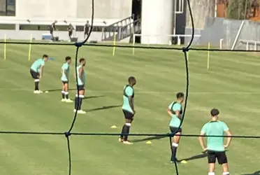 El futbolista que tiene todo arreglado para ir a Argentina sigue practicando
