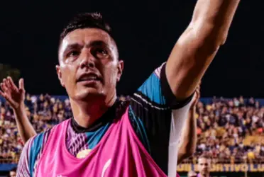 El goleador gumarelo estuvo eufórico en el vestuario liberteño tras ser campeón.