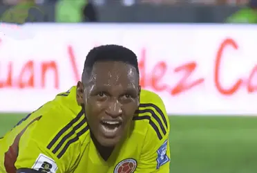 El zaguero central colombiano utilizó su viveza para quedarse con los tres puntos.