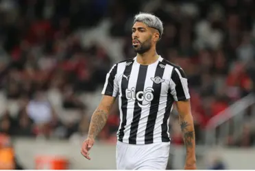 El zaguero central se despidió de Libertad e irá a Brasil