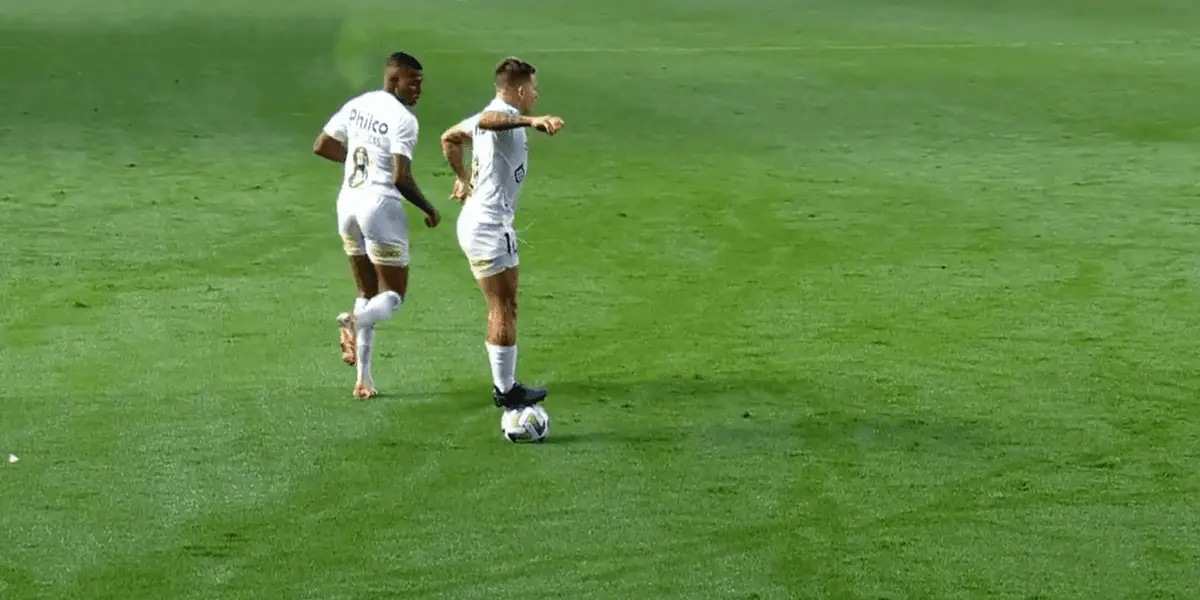 En el clásico entre Santos y Vasco Da Gama, la victoria fue para el equipo de Pelé.