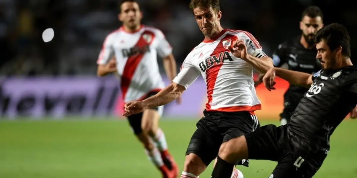 En un eventual choque entre Olimpia y River Plate, las predicciones favorecen al decano.
