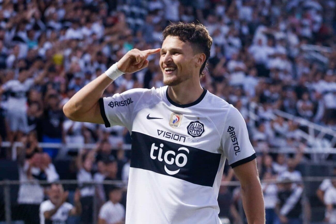 Facundo Bruera podría seguir su carrera futbolística en su país, en Argentina.