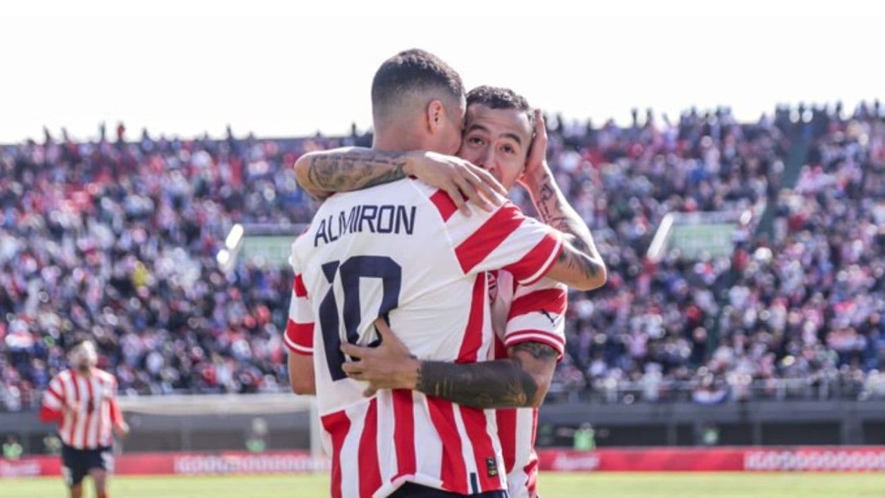 Guillermo Barros Schelotto tuvo la respuesta a la victoria en el banco de suplentes.