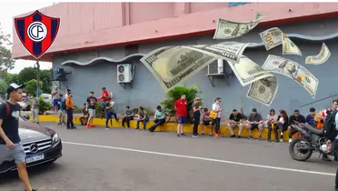 Hinchada de Cerro Porteño aguardando comprar los tickets