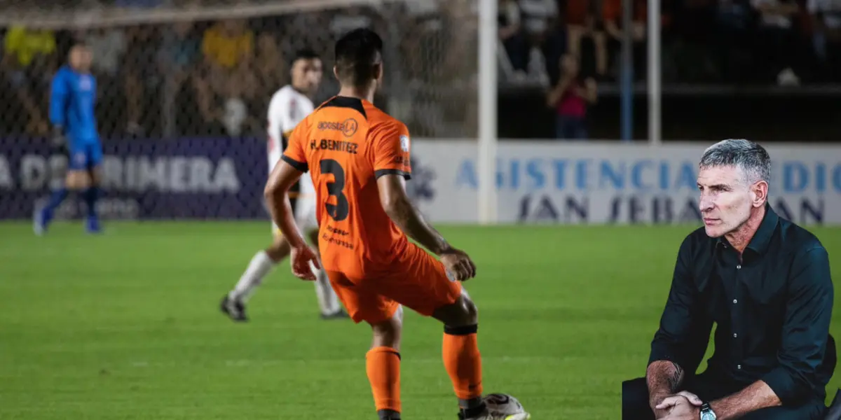 Hugo Benítez jugando en Olimpia y Martín Palermo