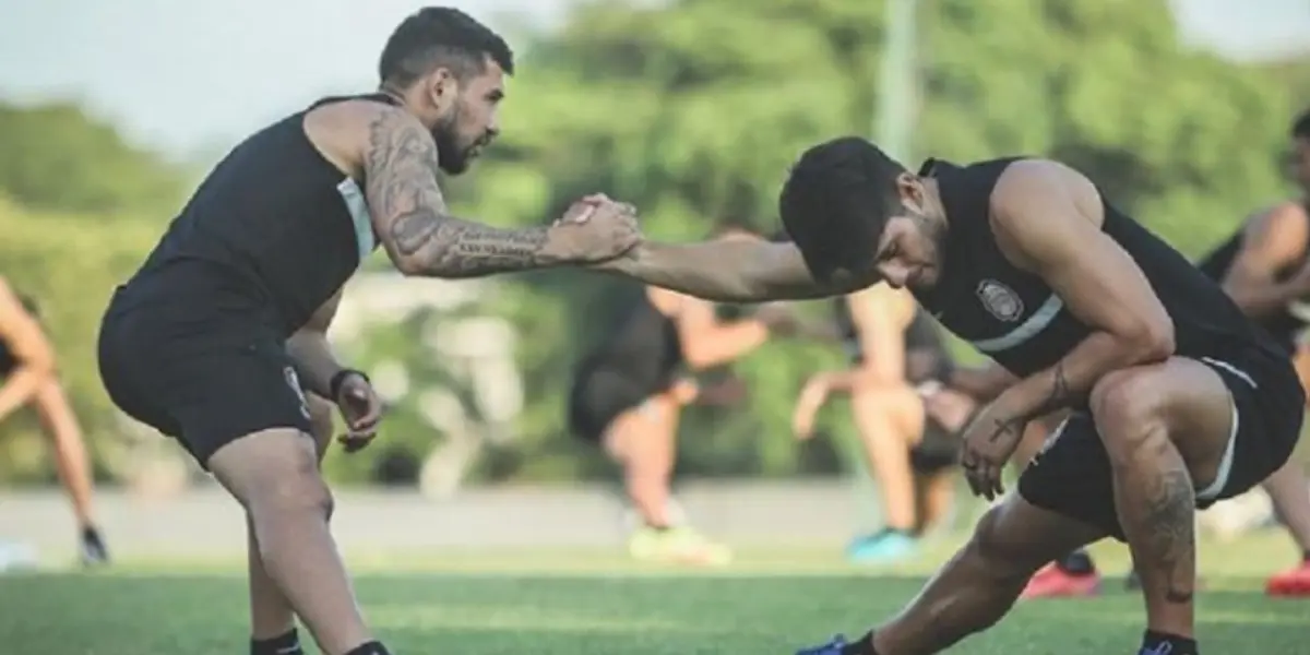 Iván Torres, futbolista de Olimpia, salió al paso acerca de los rumores que lo vinculan con peleas con su compañero, Víctor Salazar.