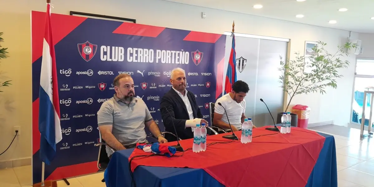 Juan José Zapag sorprendió a todos por evidenciar su lesión en el brazo derecho.