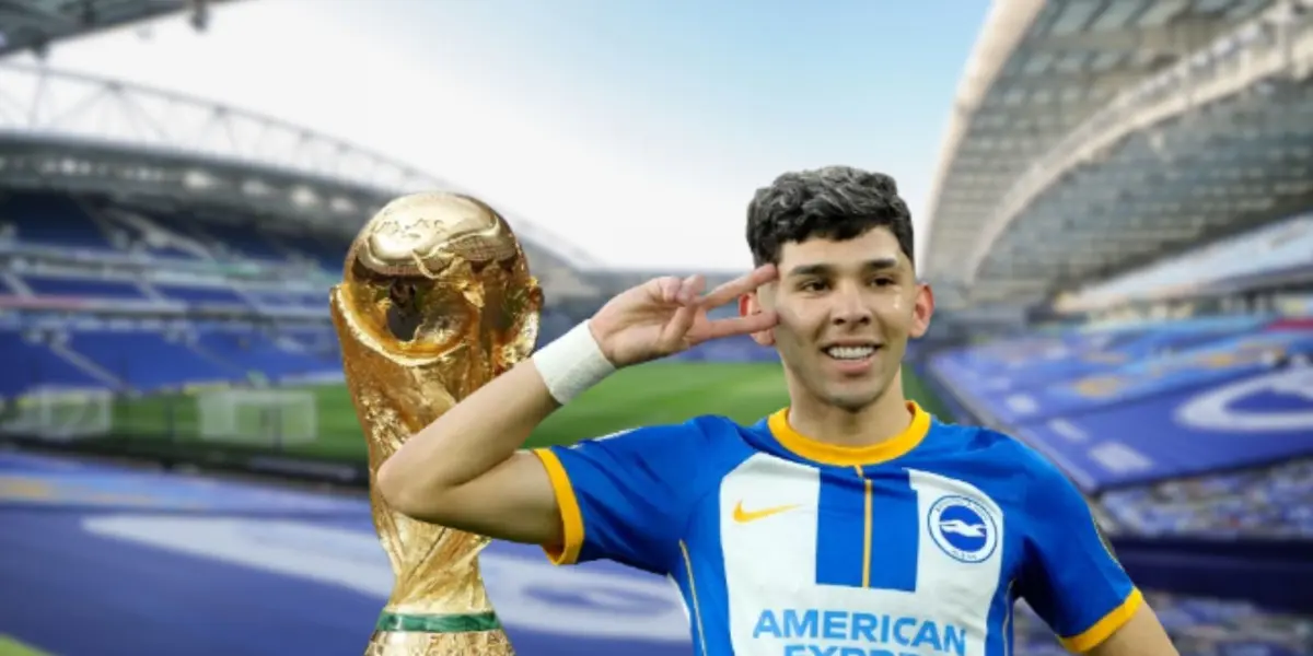 Julio Enciso durante un partido de Premier League con el Brighton