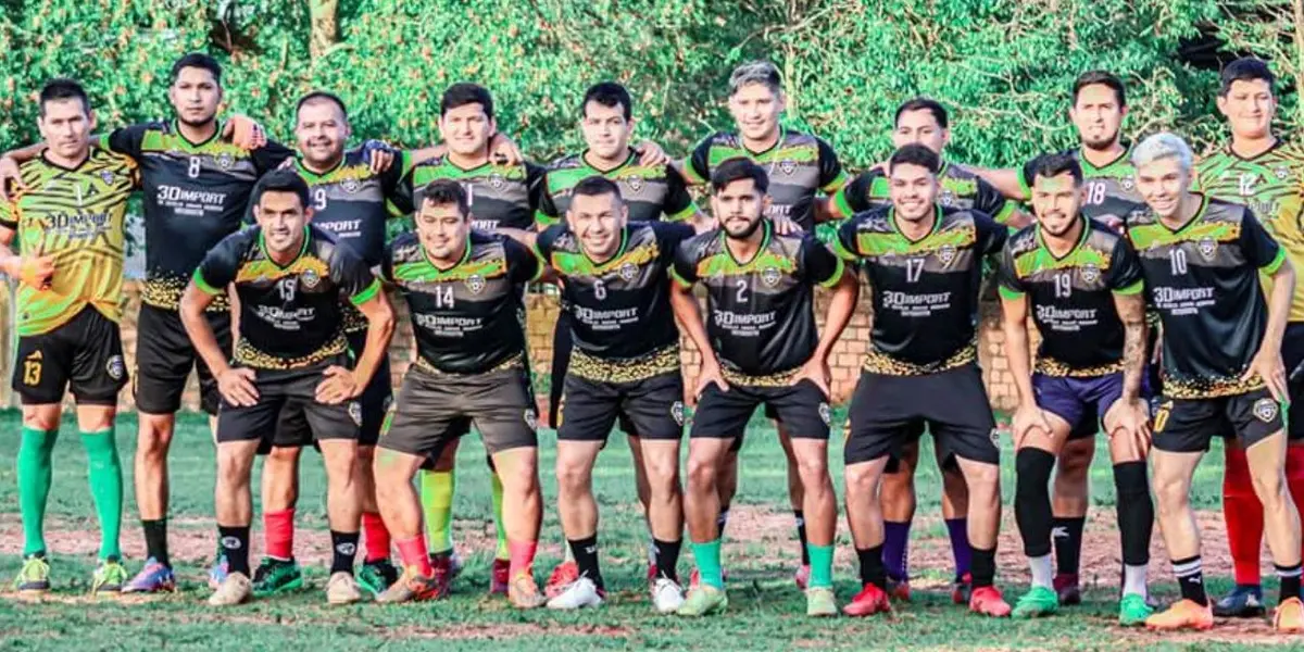 Julio Enciso estuvo por Caaguazú y compartió con los niños de la localidad.