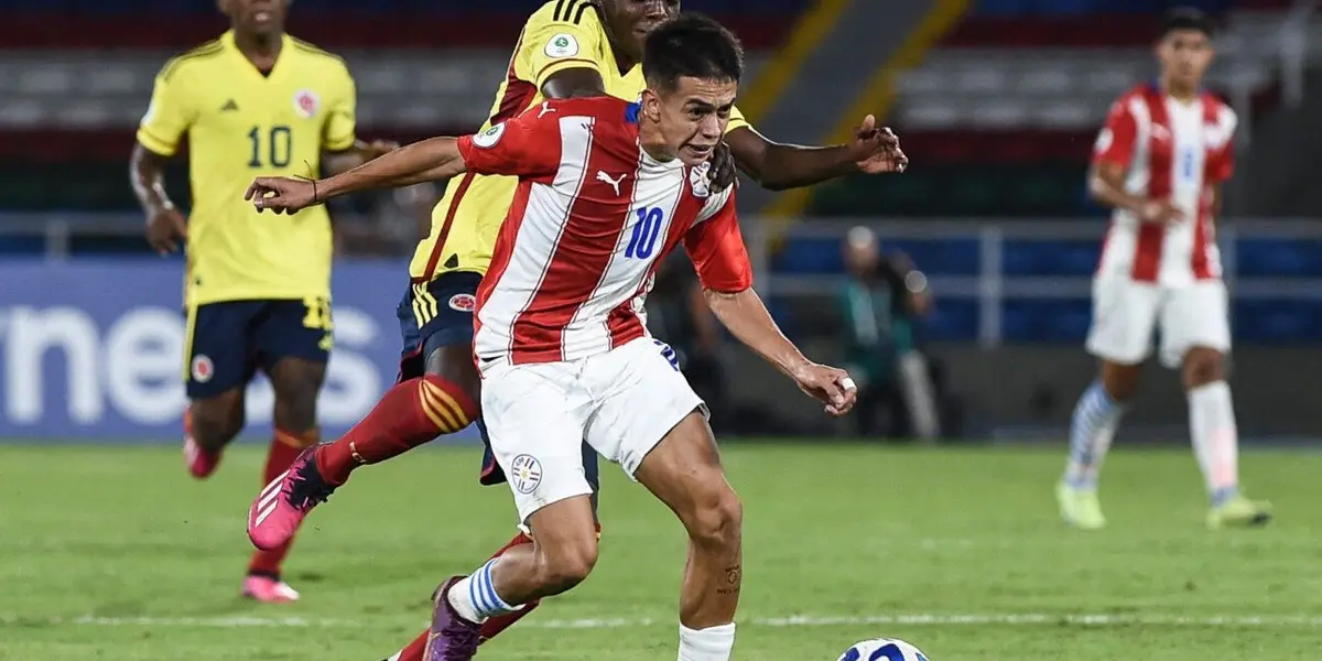 La Albirroja no convocó a Matías Segovia por lo que el futbolista aprovecha el tiempo libre.