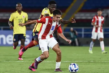 La Albirroja no convocó a Matías Segovia por lo que el futbolista aprovecha el tiempo libre.